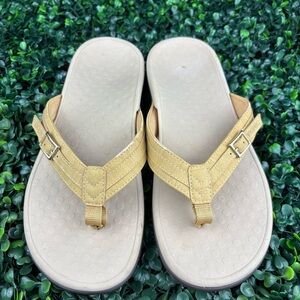 VOINIC TIDE PATTY MUSTARD COLOR SANDALS SIZE 7 Woman